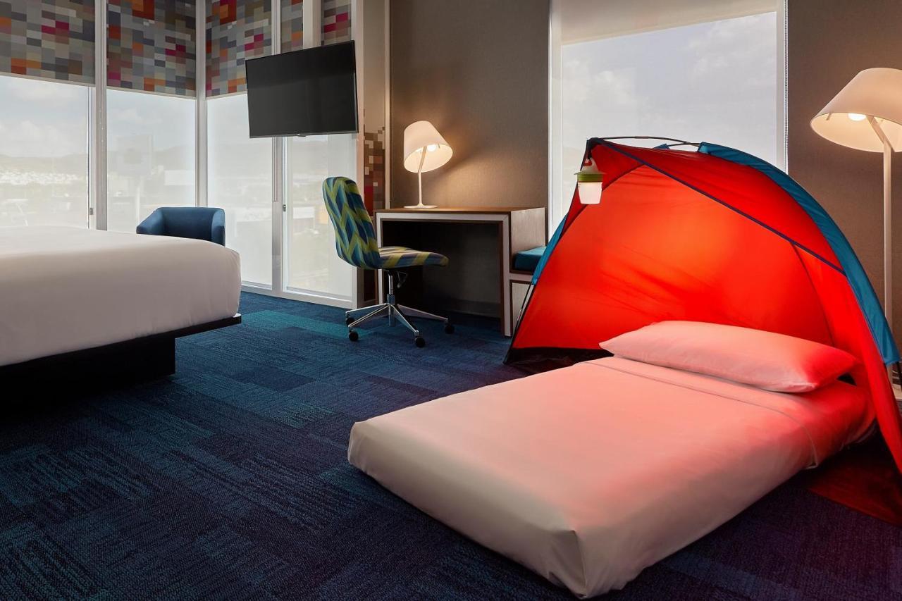 Aloft Queretaro Hotell Exteriör bild