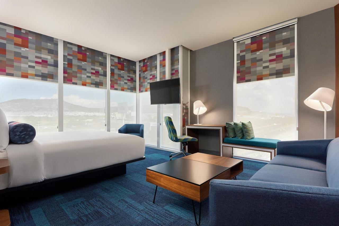 Aloft Queretaro Hotell Exteriör bild